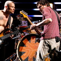 red-hot-chili-peppers-010335