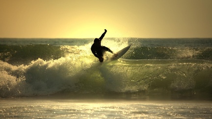 sports-surf-man-0758