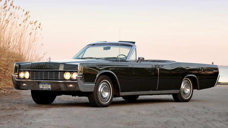 1967-lincoln-continental-maroon-5